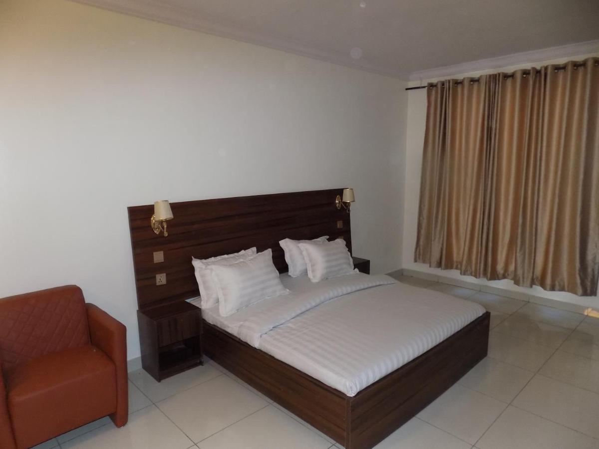 Posh Hotel&Suites Lagos Exteriér fotografie