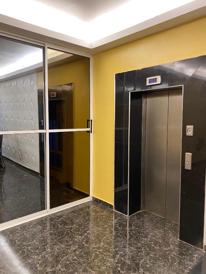 Posh Hotel&Suites Lagos Exteriér fotografie